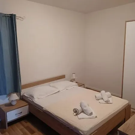 Hotel Apartman Gabi *