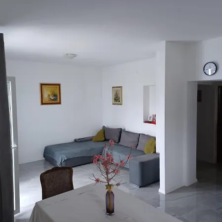 Apartman Gabi Hotel *