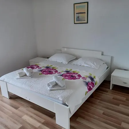 Hotel Apartman Gabi